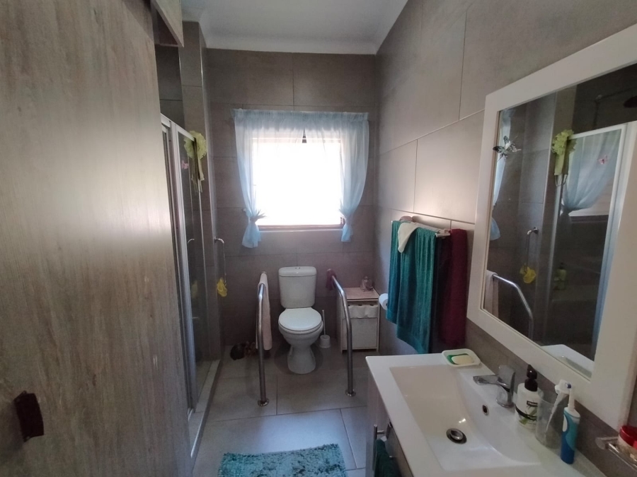 1 Bedroom Property for Sale in Modderfontein A H North West